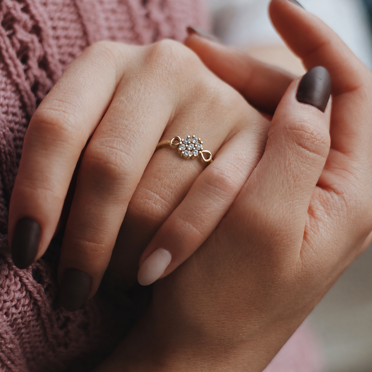 Infinity Bloom Seven-Stone Ring - Model 2.png